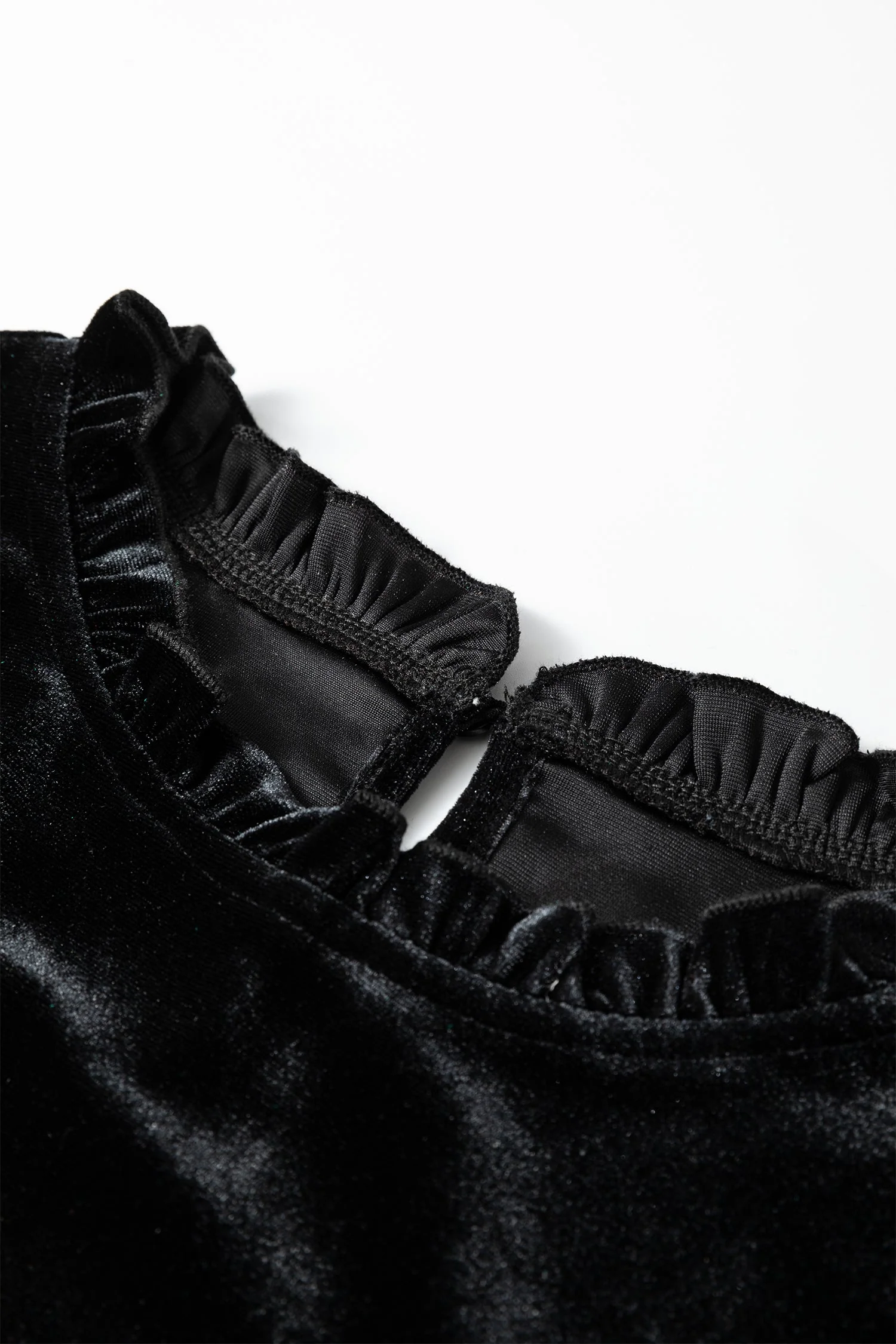 Solid Velvet Frilled Collar Smocked Puff Sleeve Blouse - Image 3